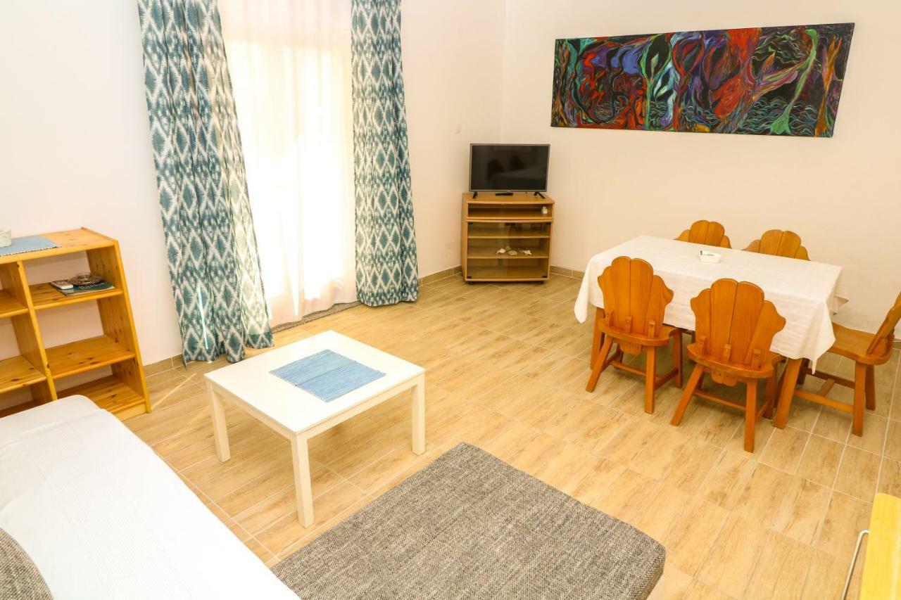 Apartments Reljic With Terrace บัชกา ภายนอก รูปภาพ
