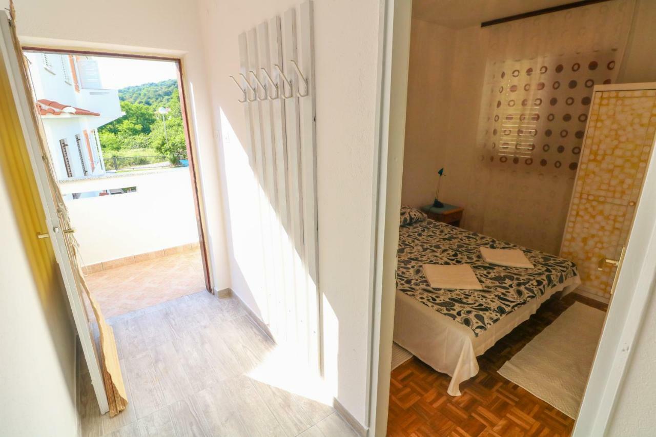 Apartments Reljic With Terrace บัชกา ภายนอก รูปภาพ